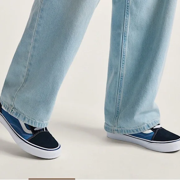 Vans Blue and White Old Skool Shoe Sneakers - Picture 8 of 8